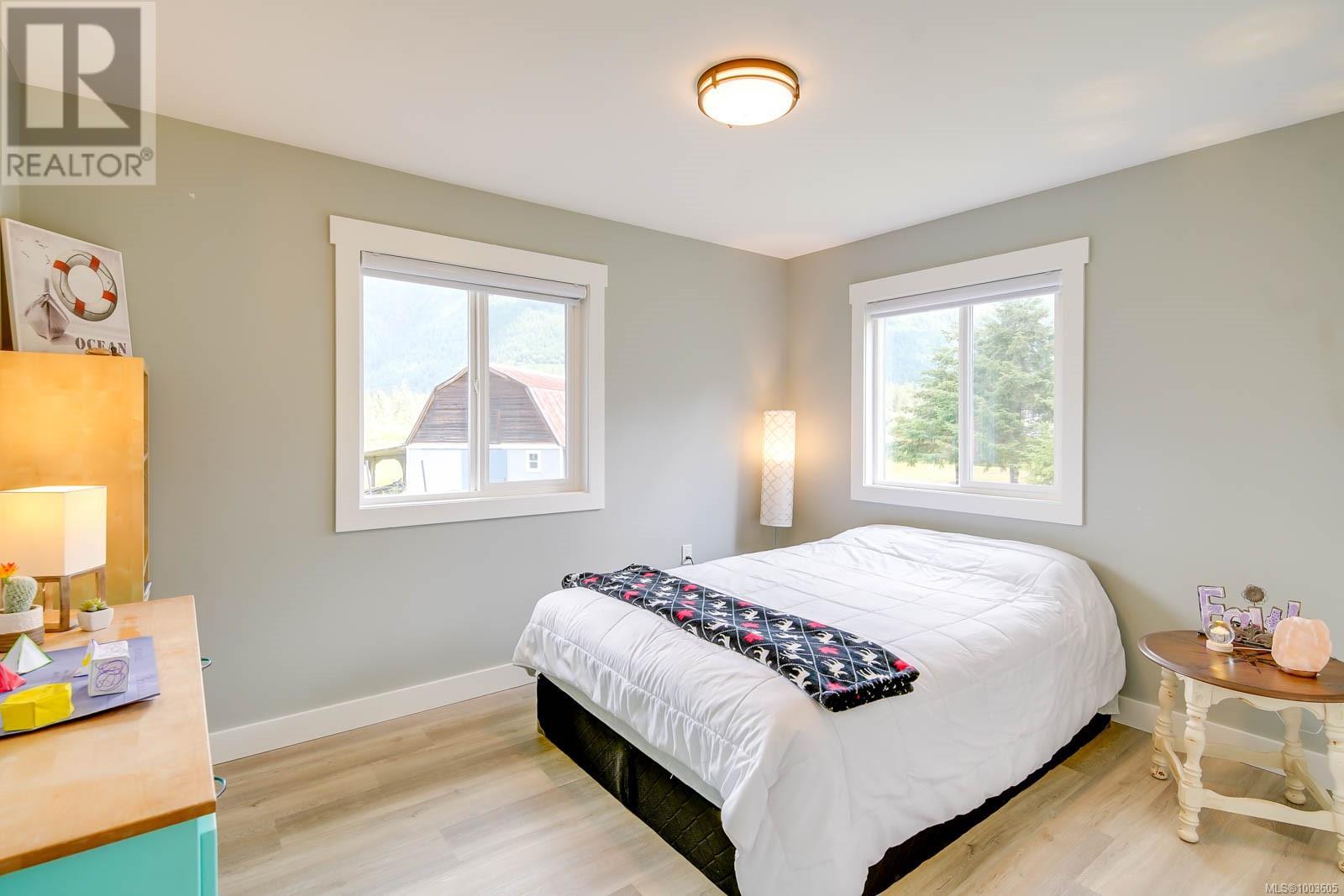 7801-7807 Beaver Creek Rd, Port Alberni