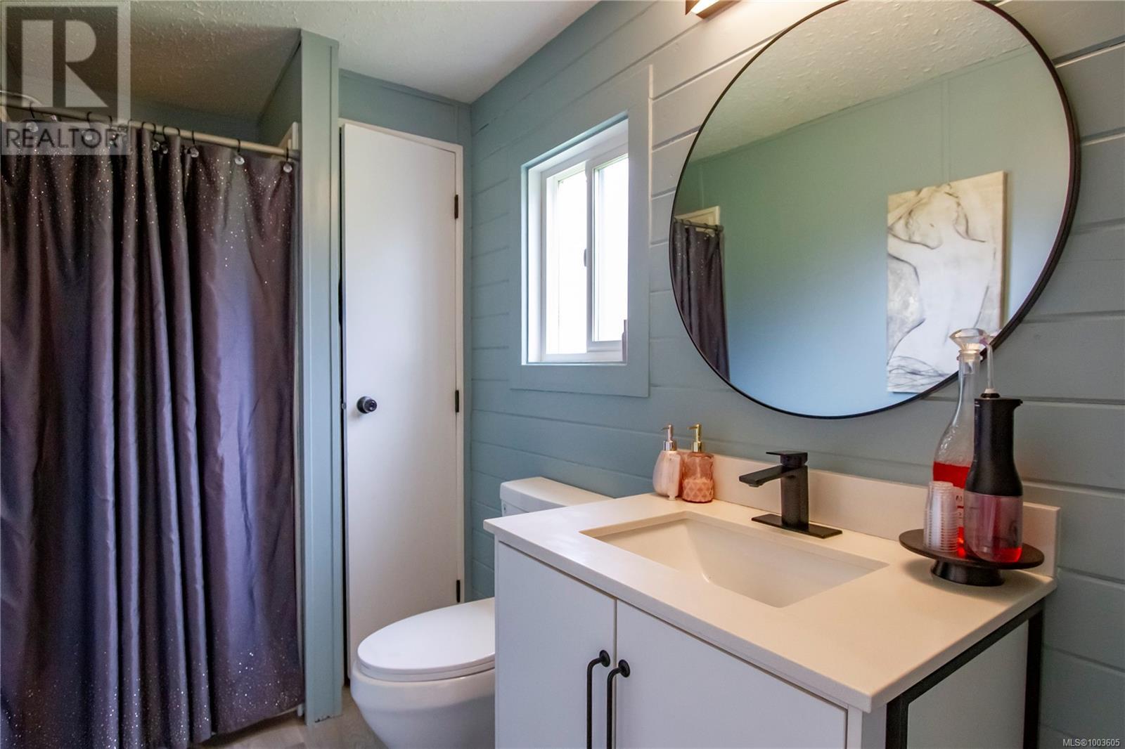 7801-7807 Beaver Creek Rd, Port Alberni
