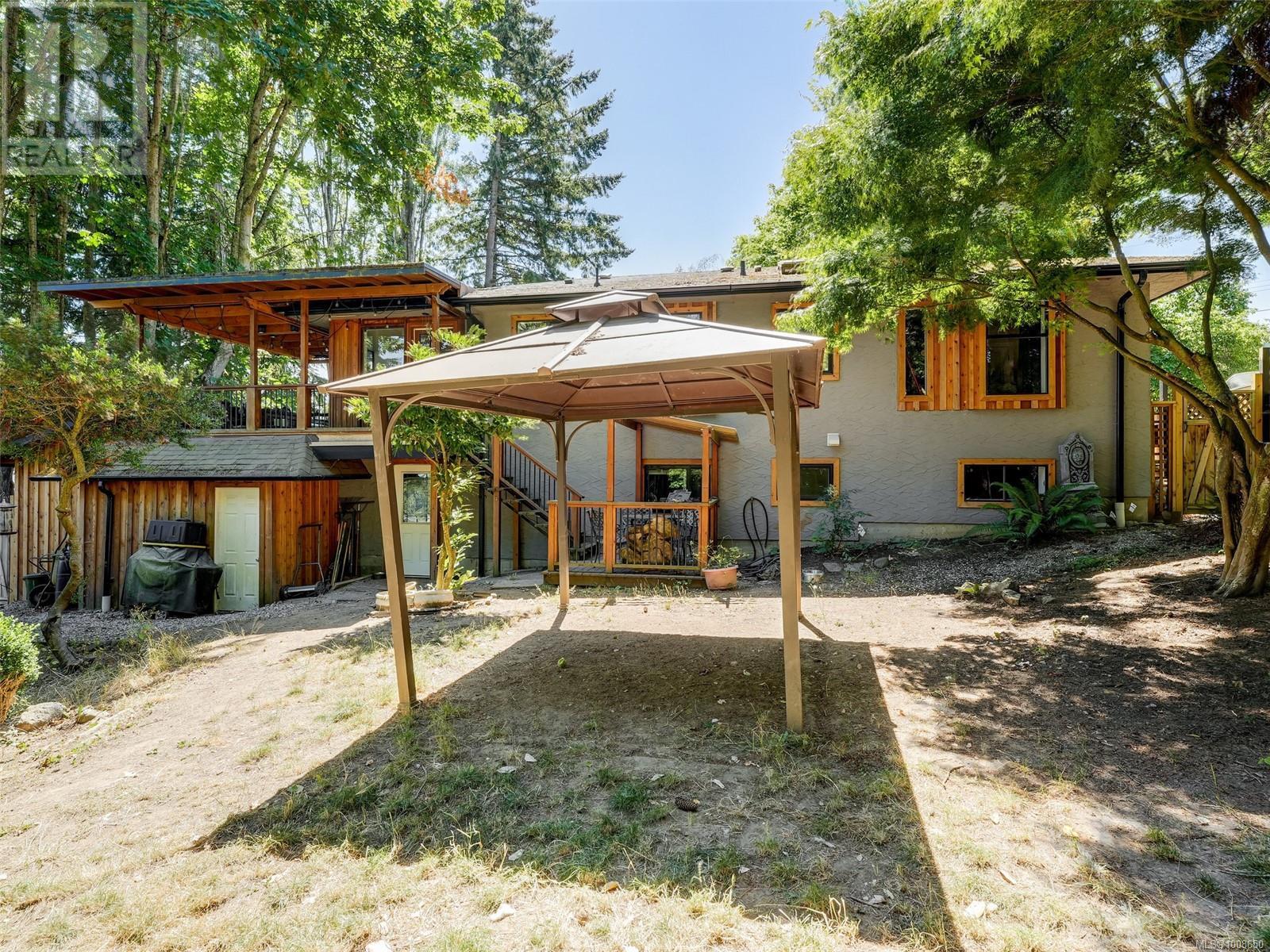 Photo 23 of 2418 Barbara Pl, Central Saanich BC