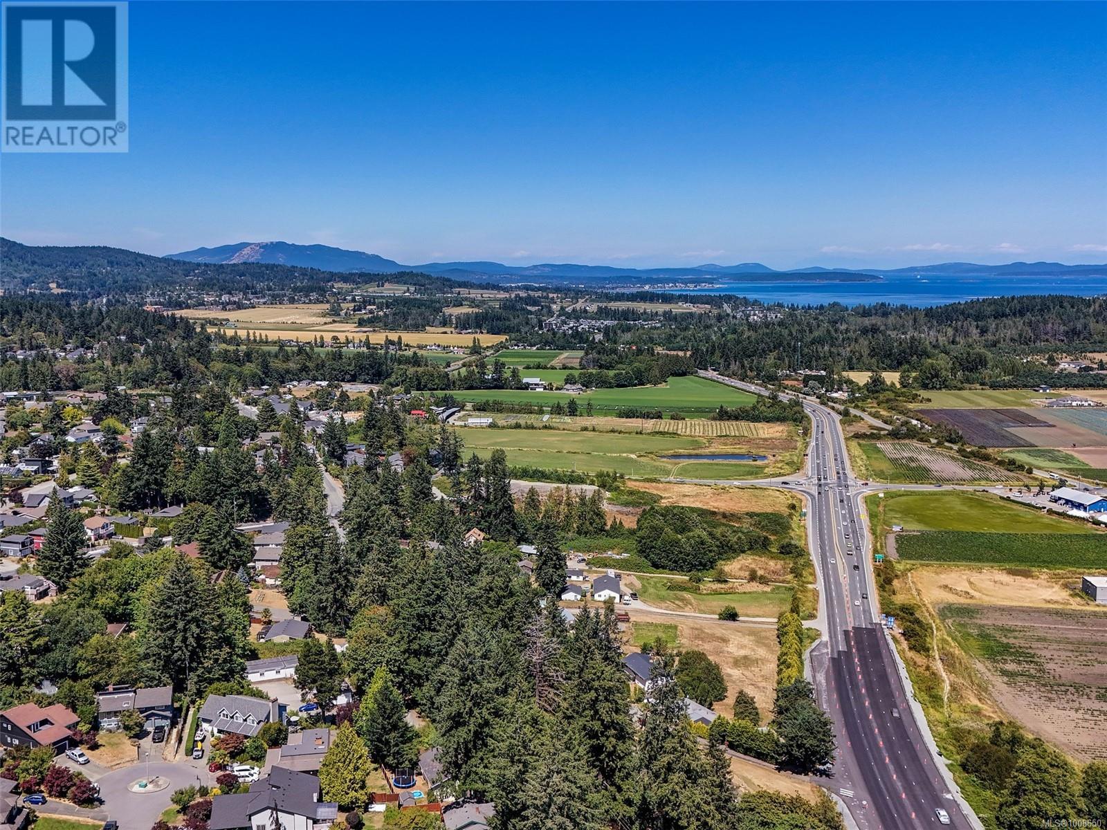 Photo 33 of 2418 Barbara Pl, Central Saanich BC