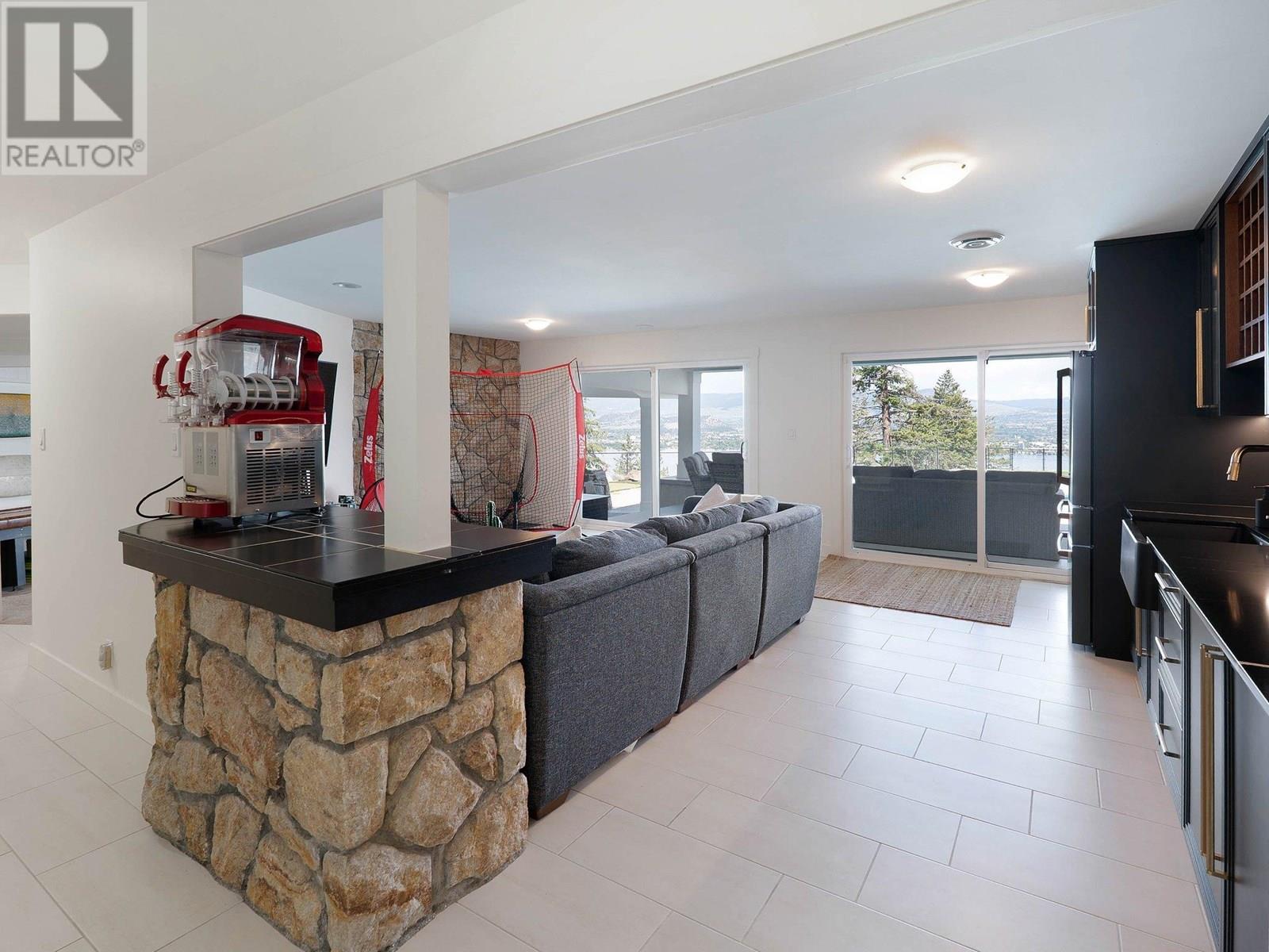  2519 Hillsborough Road, West Kelowna