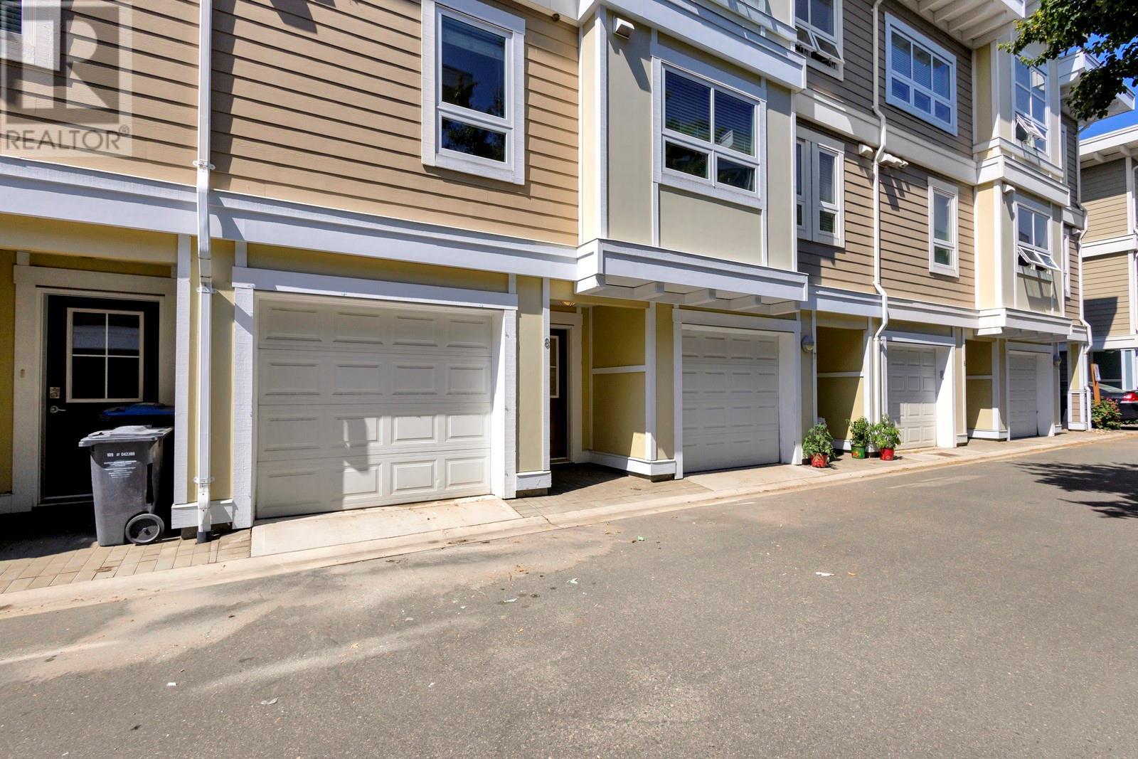 Photo 10 of 3416 Scott Road Unit 8, Kelowna BC
