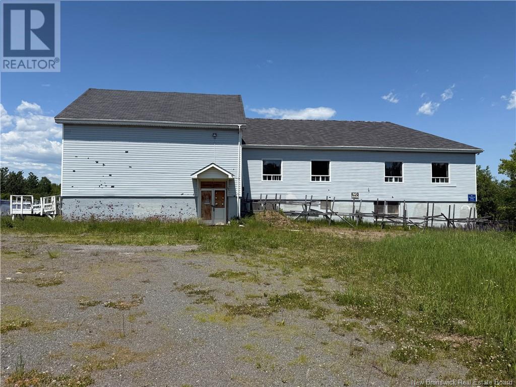 Photo 10 of 975 Northside Drive, Minto NB