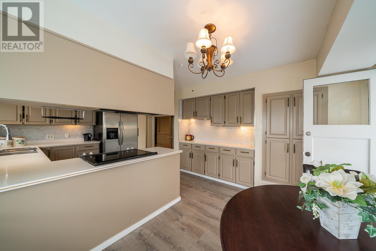 Photo 24 of 650 Southborough Drive, West Vancouver BC