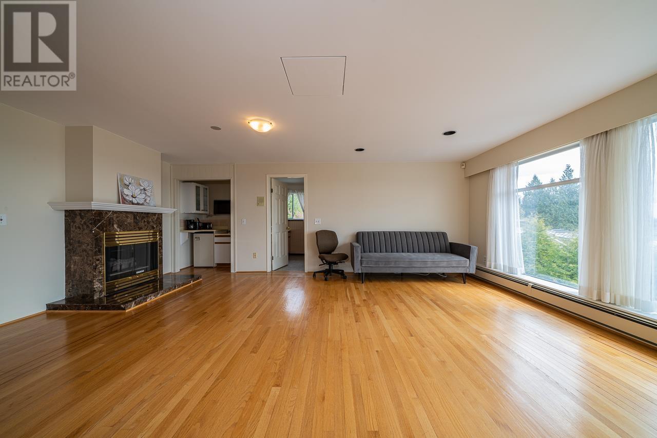 Photo 16 of 650 Southborough Drive, West Vancouver BC