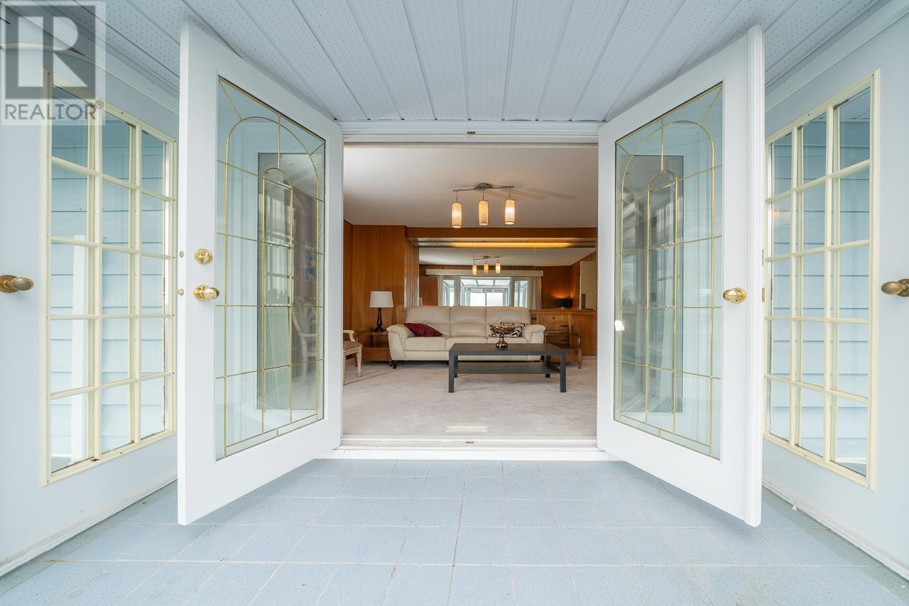 Photo 31 of 650 Southborough Drive, West Vancouver BC
