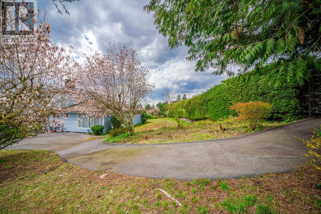 Photo 8 of 650 Southborough Drive, West Vancouver BC