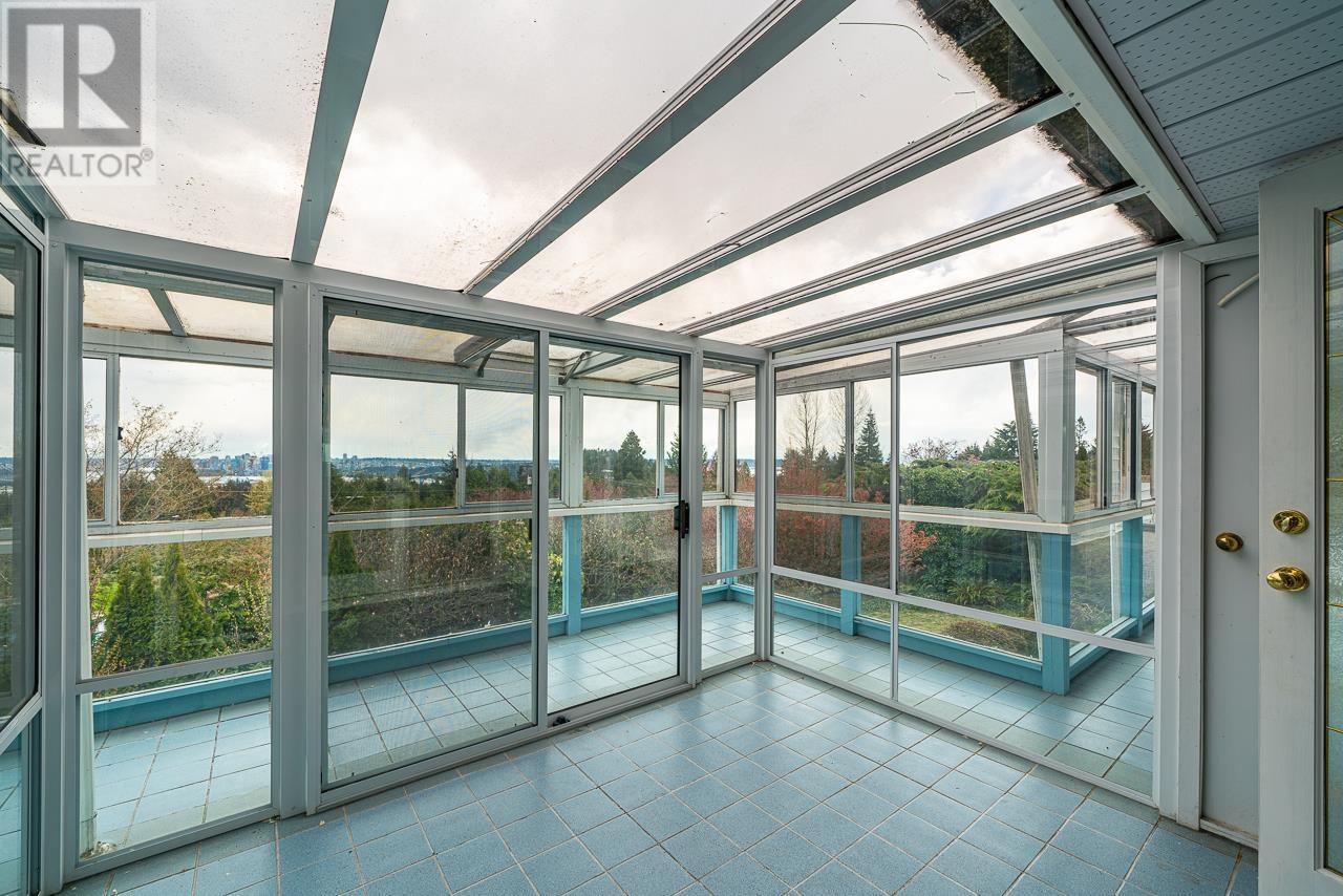 Photo 29 of 650 Southborough Drive, West Vancouver BC