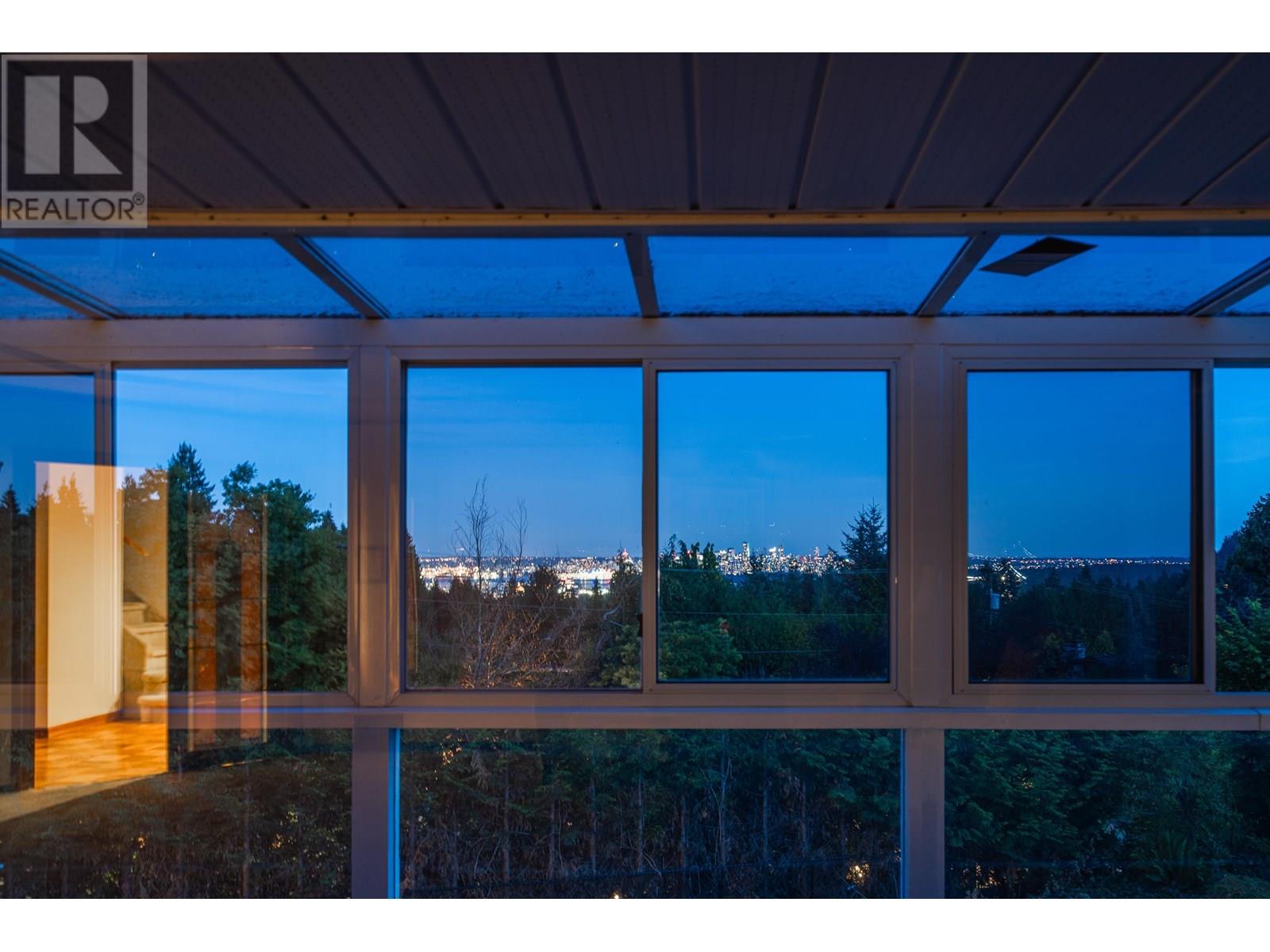 Photo 40 of 650 Southborough Drive, West Vancouver BC