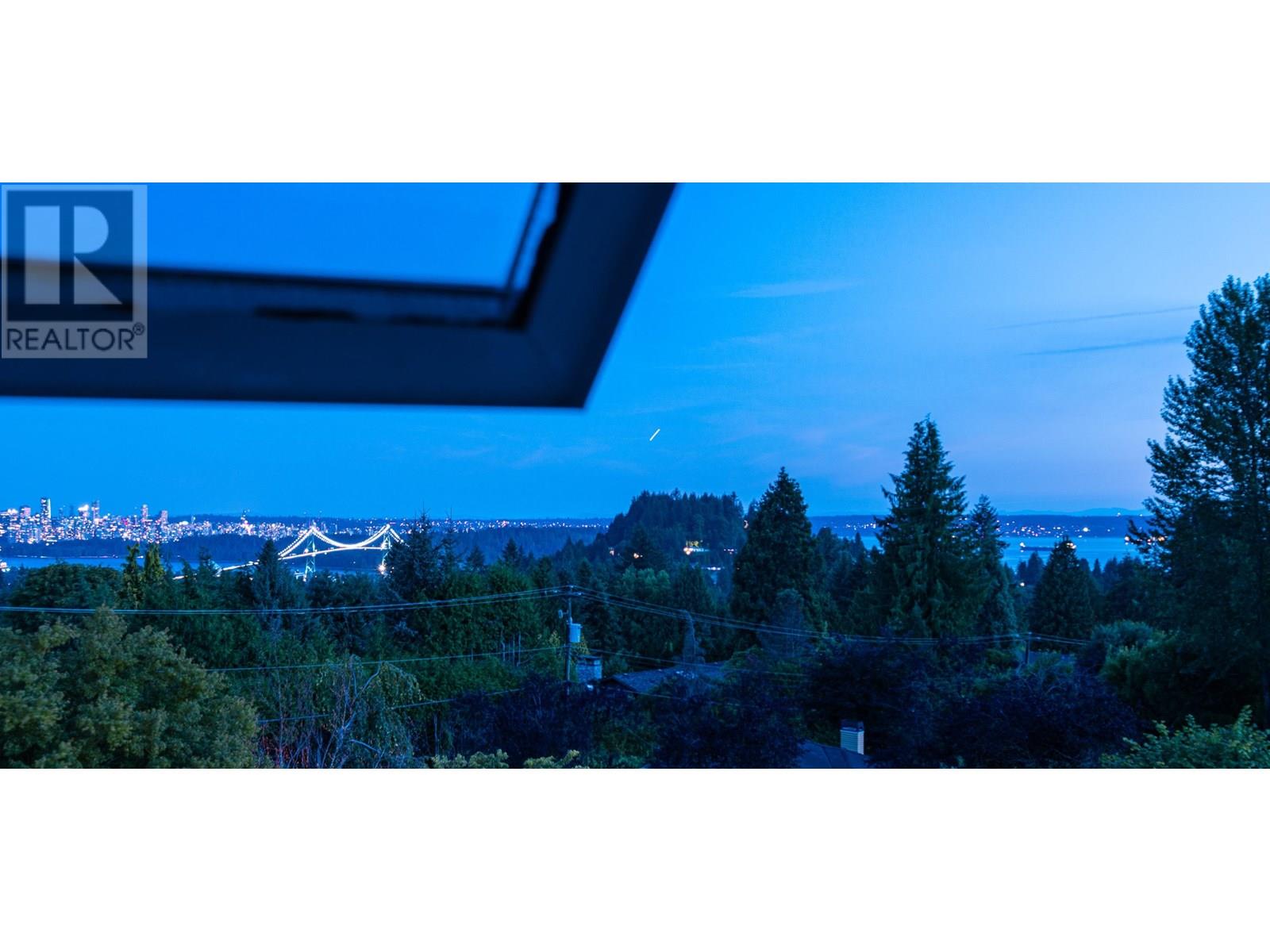 Photo 39 of 650 Southborough Drive, West Vancouver BC