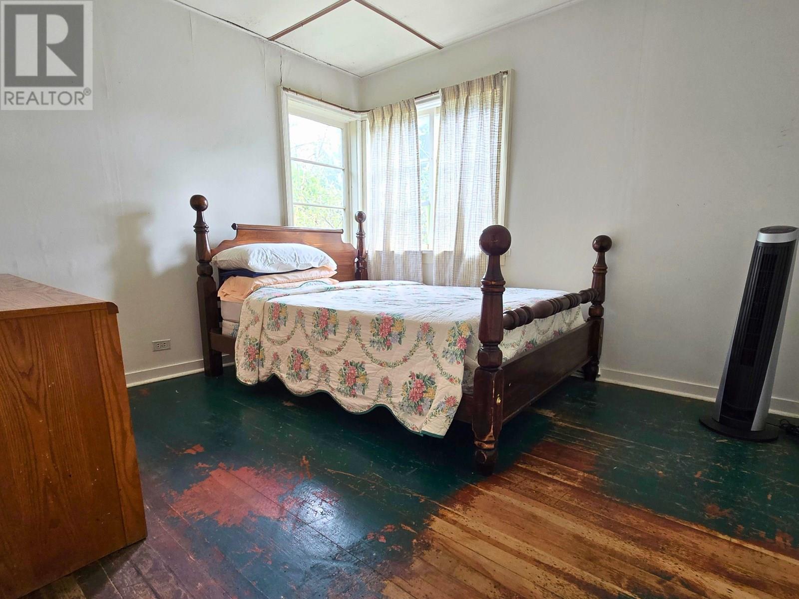 547 N FLETCHER ROAD, Gibsons