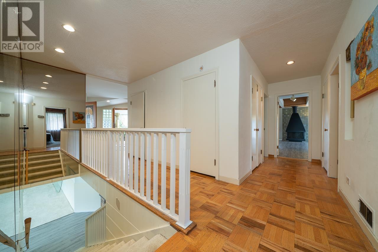 Photo 26 of 650 Southborough Drive, West Vancouver BC