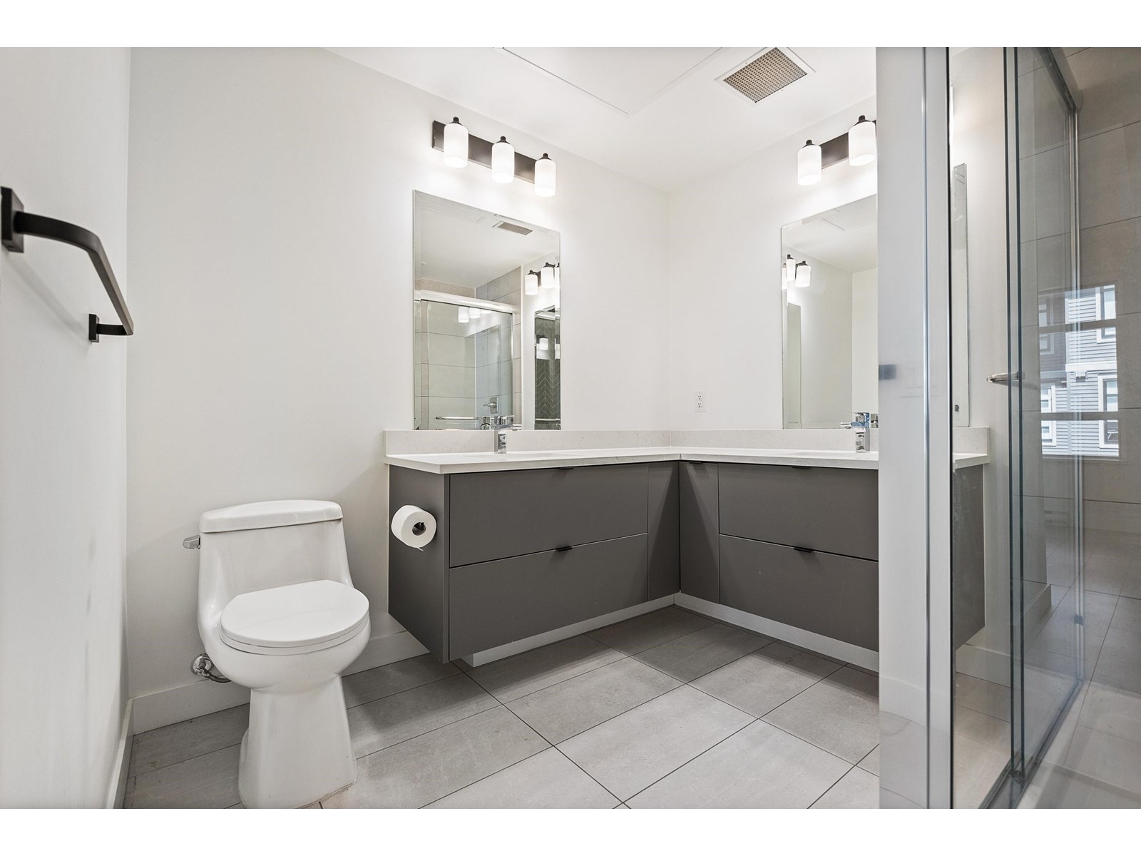 Photo 15 of 307 19945 Brydon Crescent, Langley BC