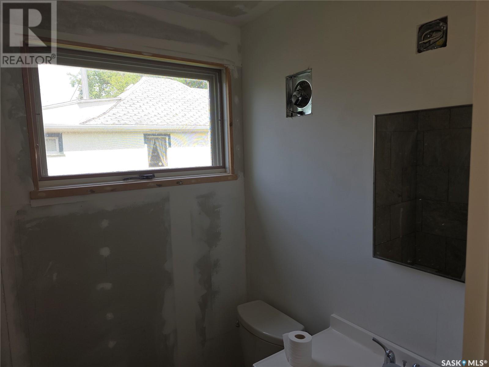 Photo 14 of 311 5th Street E, Wynyard SK