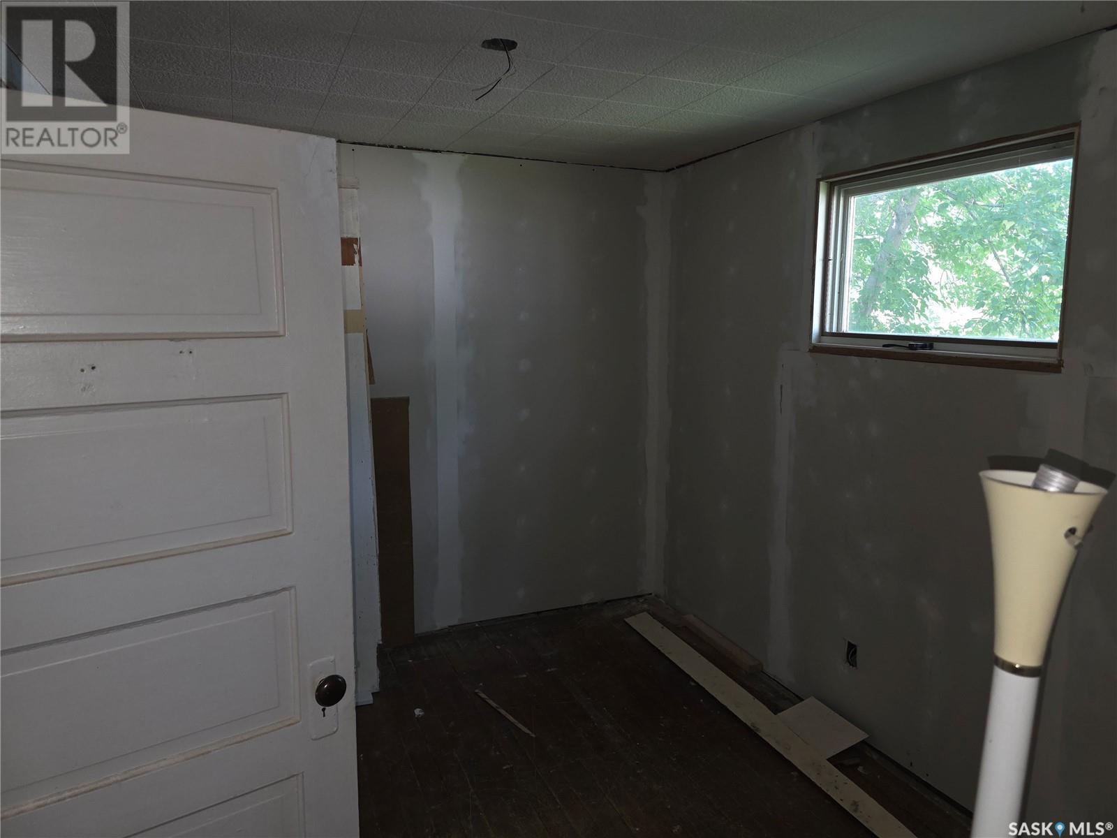 Photo 15 of 311 5th Street E, Wynyard SK