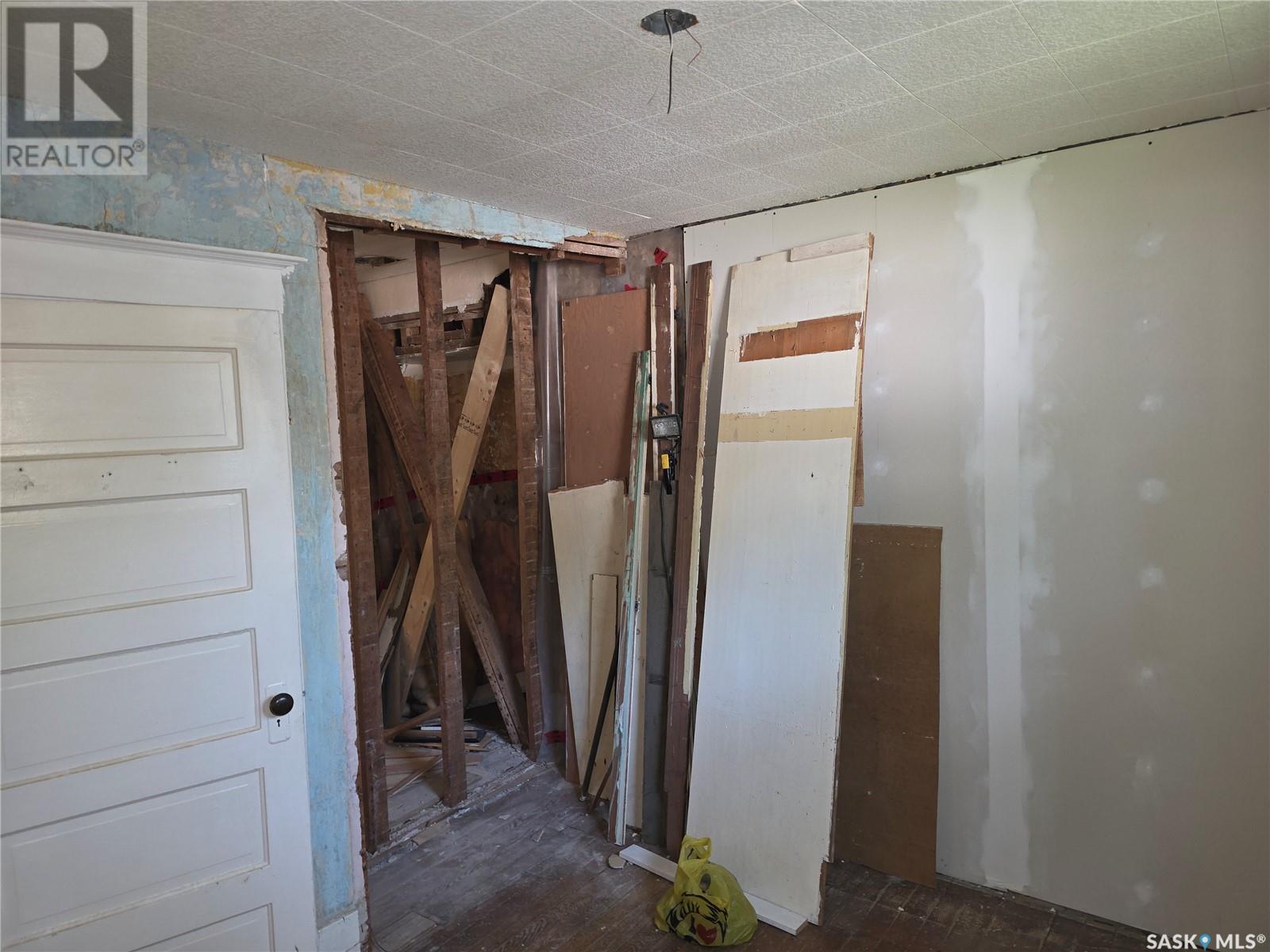 Photo 17 of 311 5th Street E, Wynyard SK