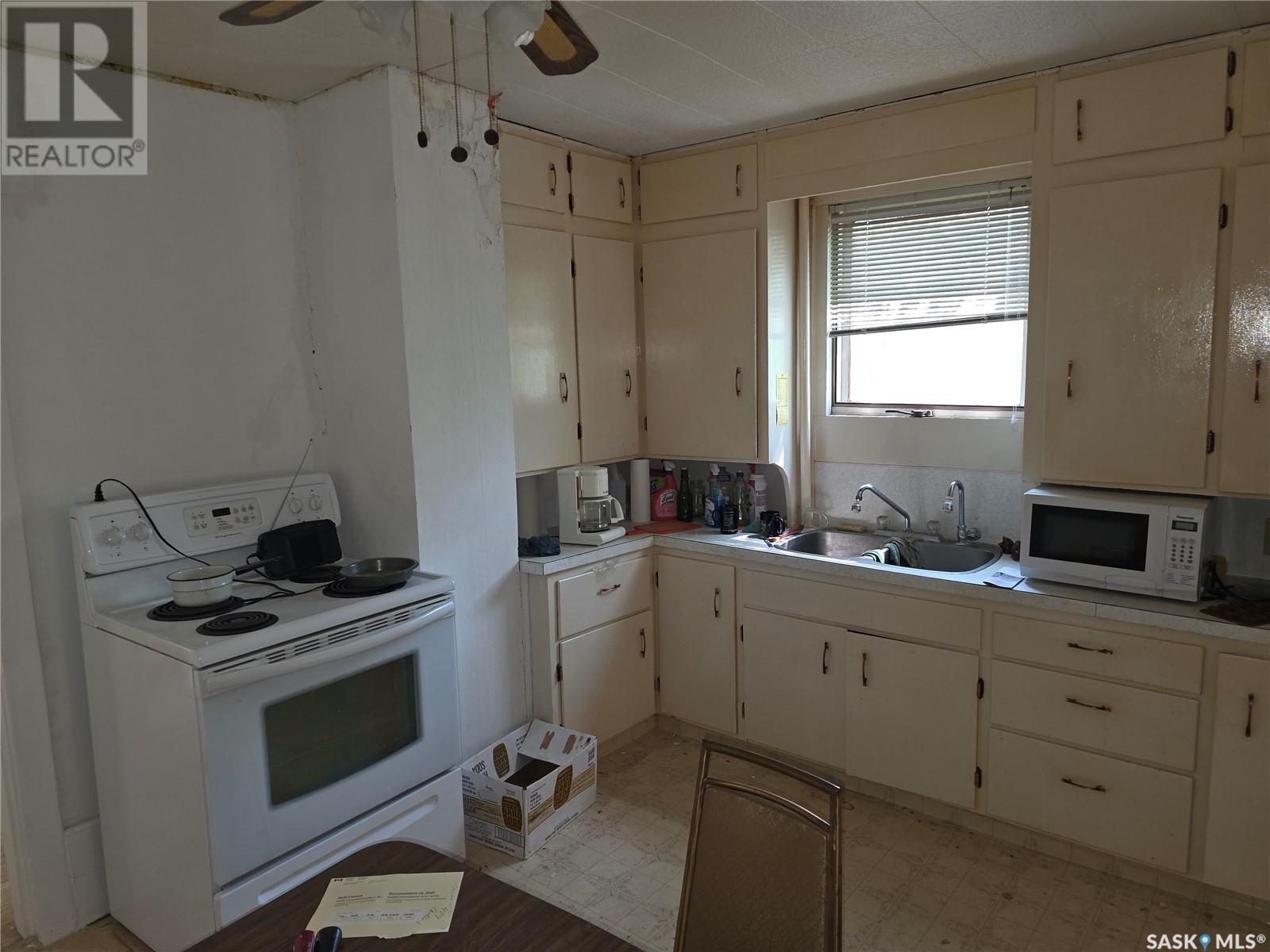 Photo 23 of 311 5th Street E, Wynyard SK