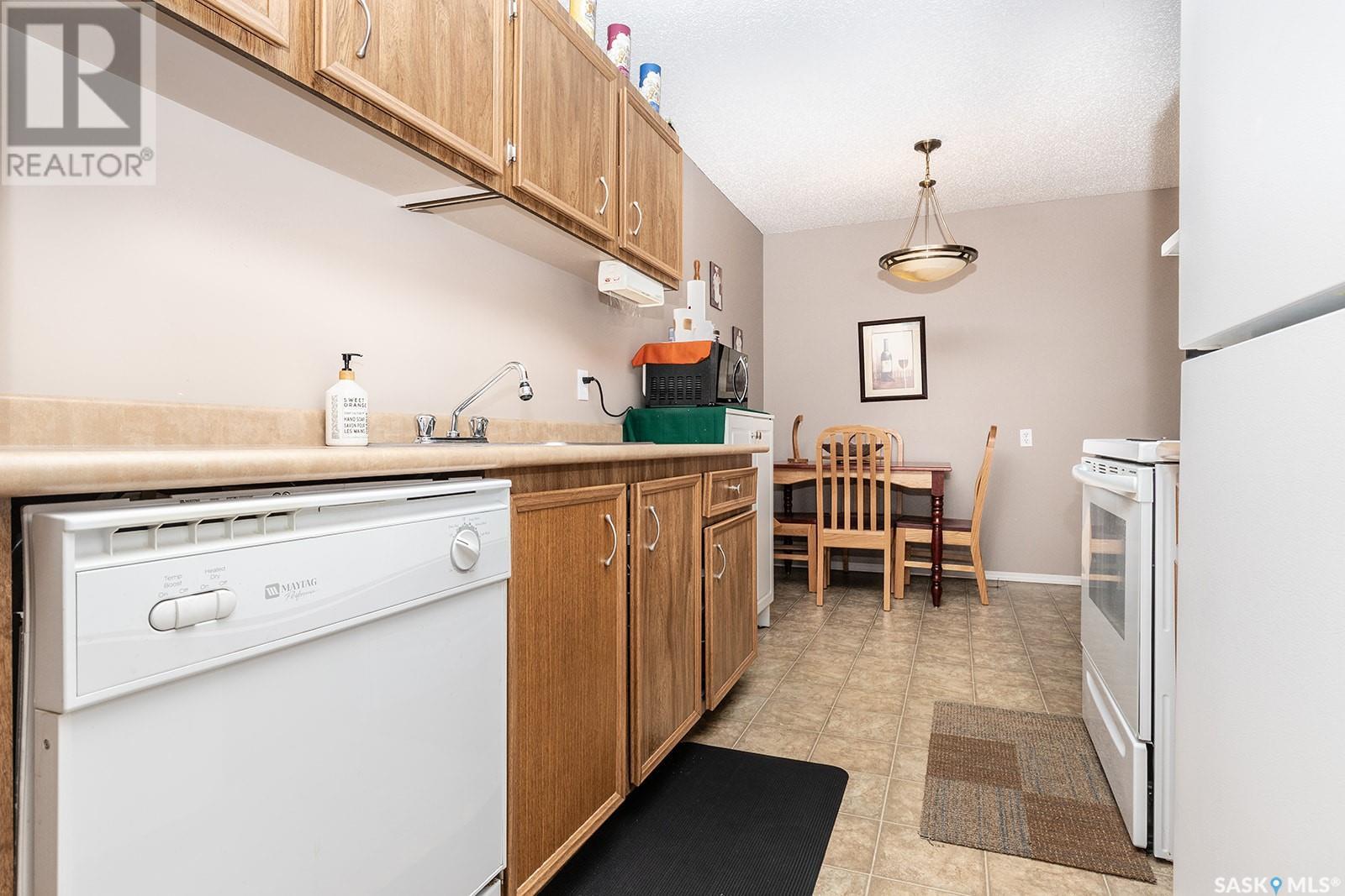 Photo 8 of 310 111 Wedge Road, Saskatoon SK