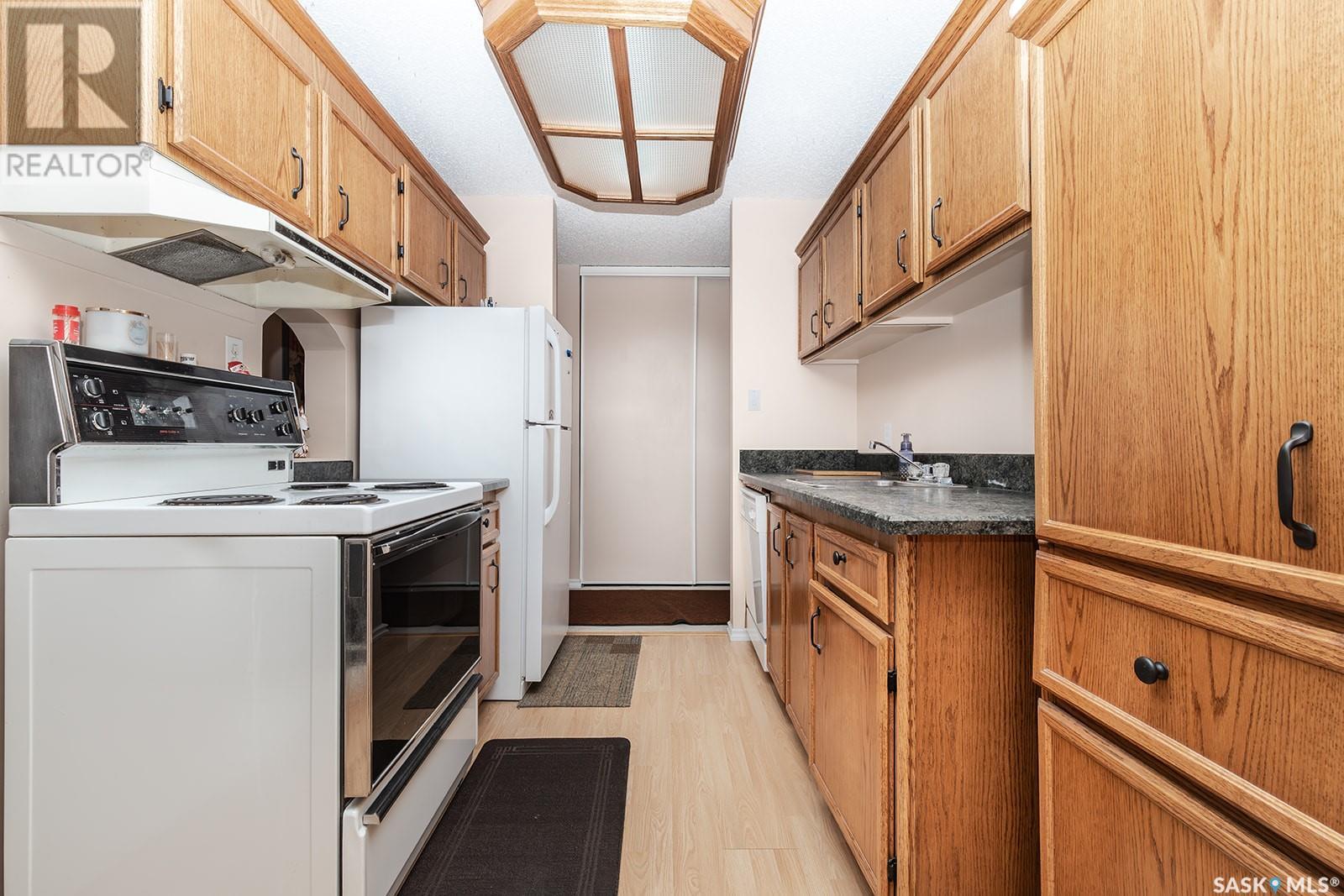 Photo 8 of 307 111 Wedge Road, Saskatoon SK