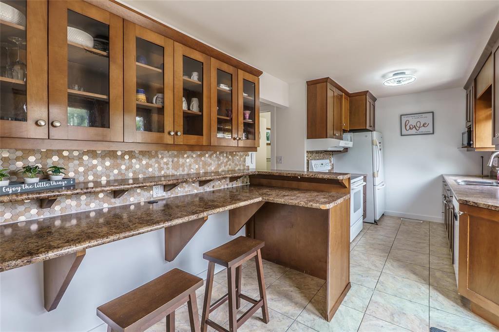 Photo 14 of 1493 Rothesay Street, Winnipeg MB
