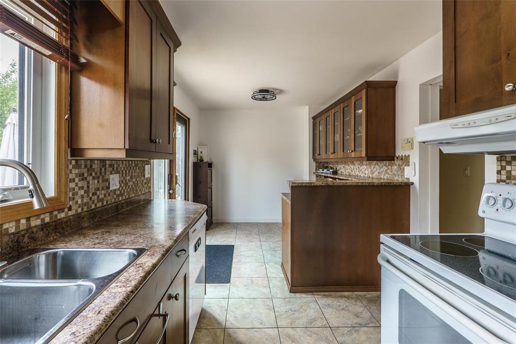 Photo 13 of 1493 Rothesay Street, Winnipeg MB