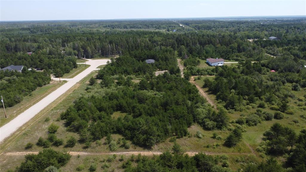Photo 4 of 74 Eagle Ridge Road, Marchand MB