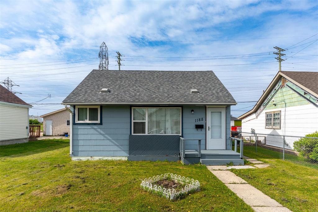 Photo 1 of 1188 Selkirk Avenue, Winnipeg MB