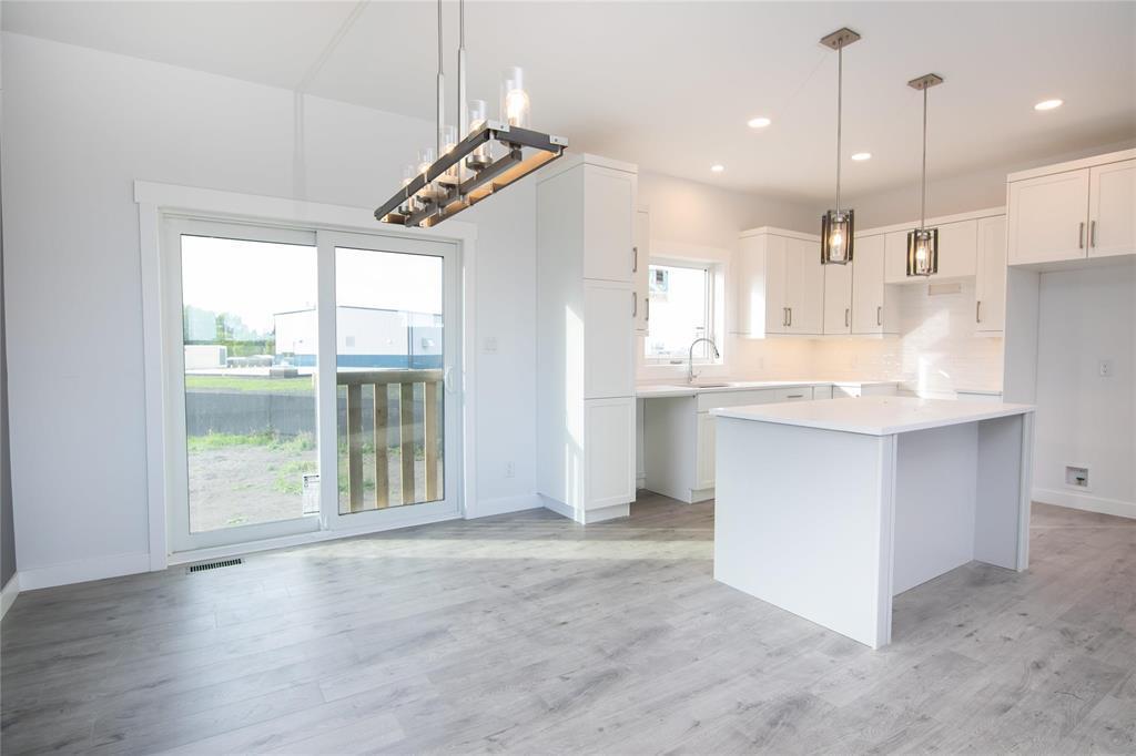 Photo 13 of 26 Van Riesen Drive, Niverville MB