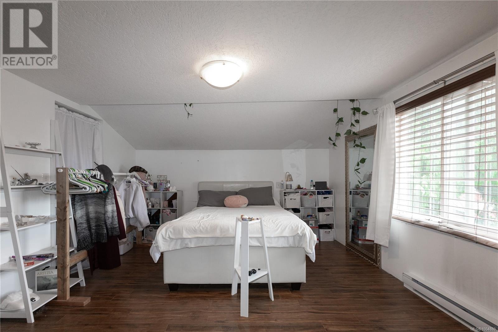 Photo 3 of 2218 Dalton Rd, Campbell River BC