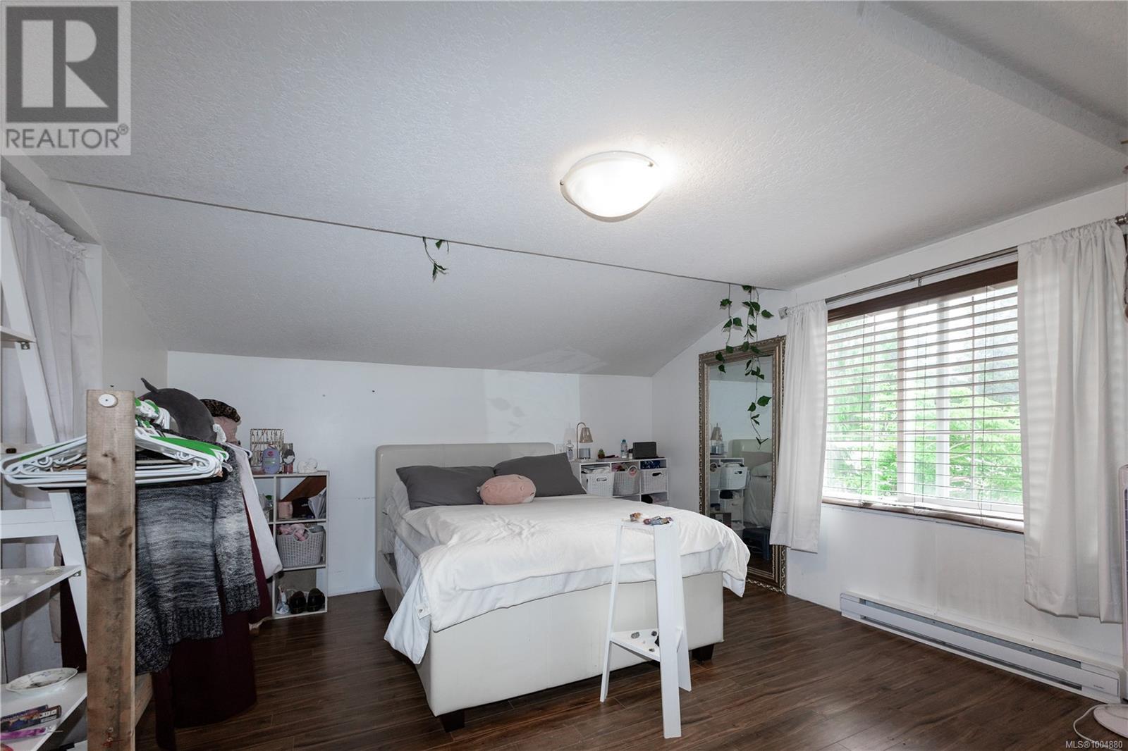 Photo 13 of 2218 Dalton Rd, Campbell River BC
