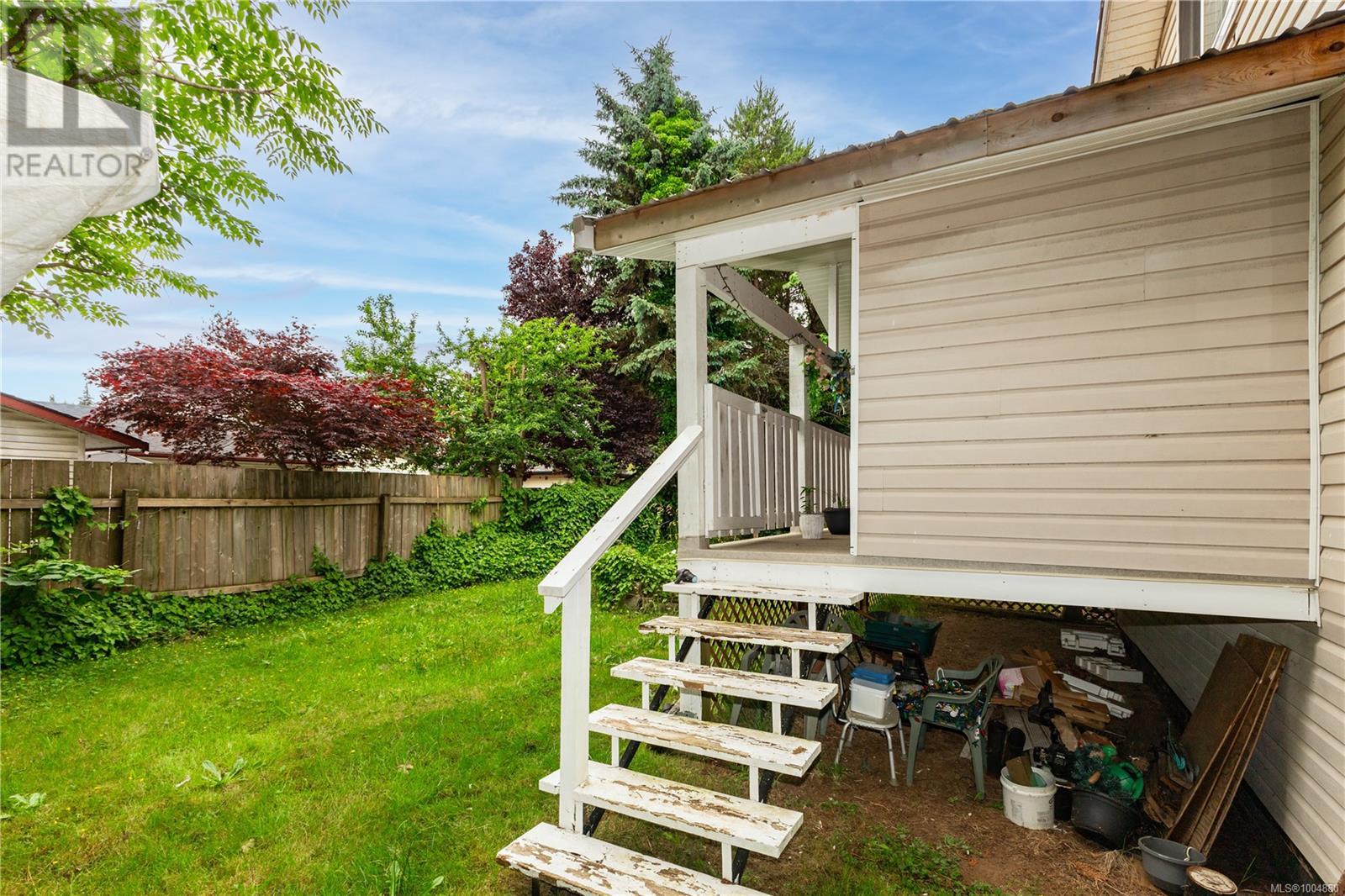 Photo 40 of 2218 Dalton Rd, Campbell River BC