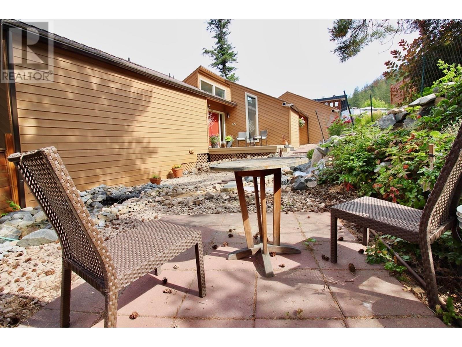  324 Clifton Road North, Kelowna