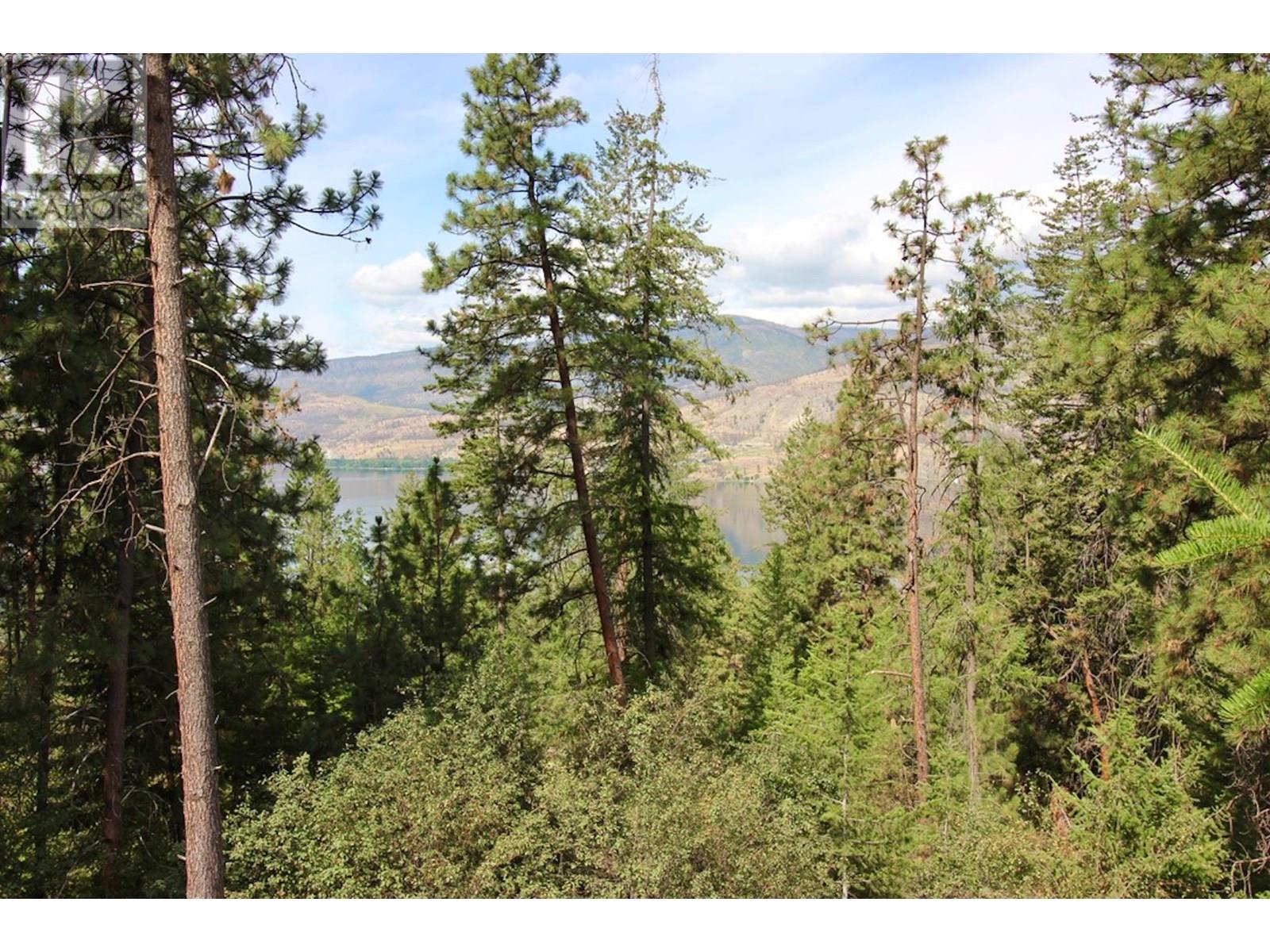  324 Clifton Road North, Kelowna