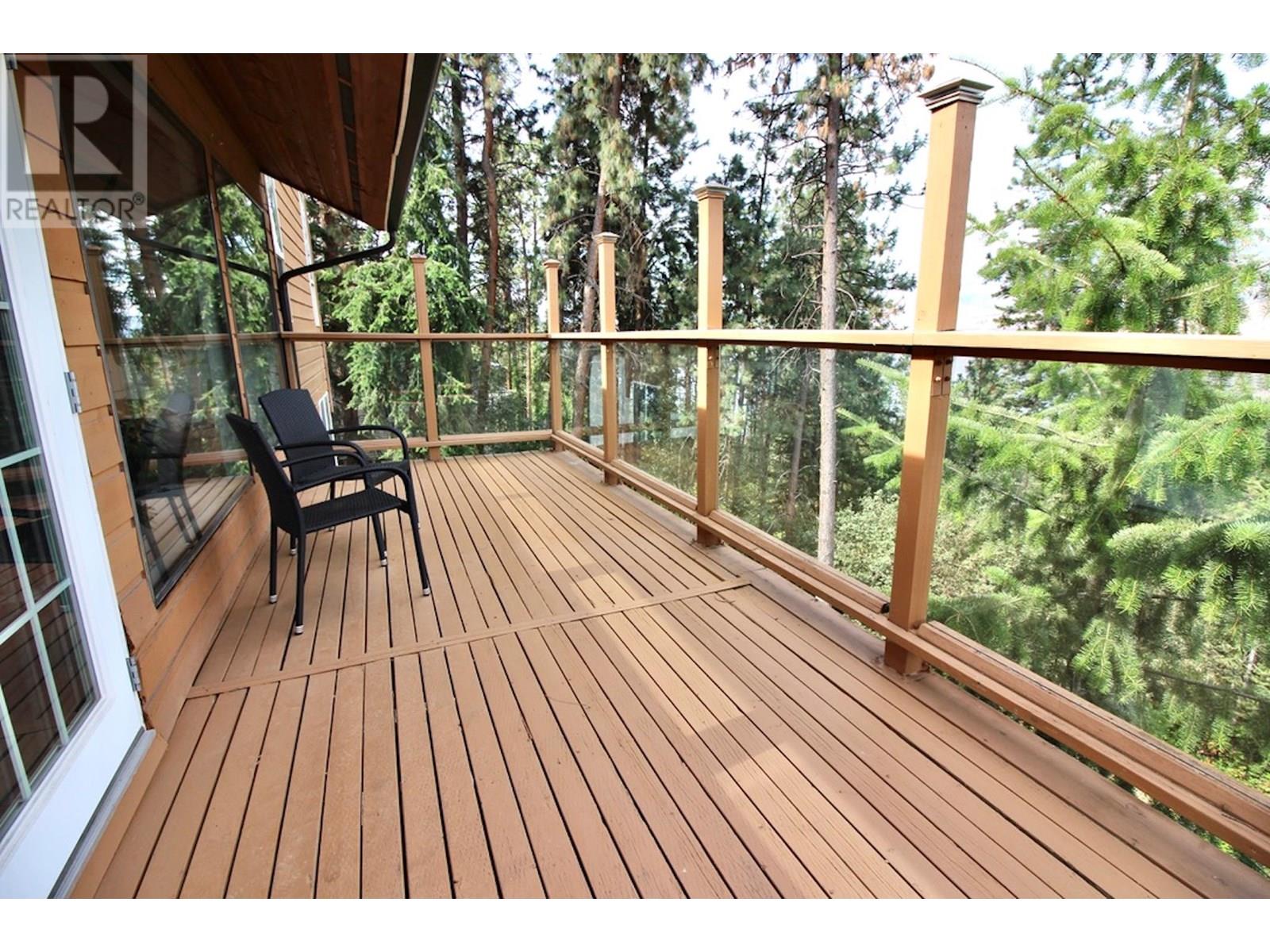  324 Clifton Road North, Kelowna