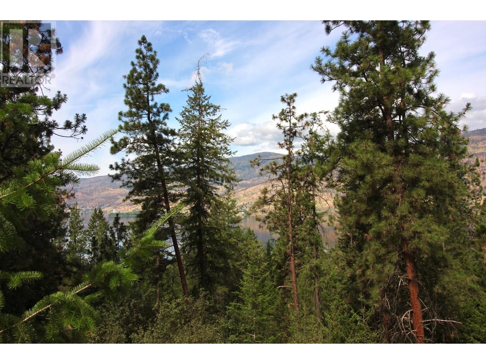  324 Clifton Road North, Kelowna