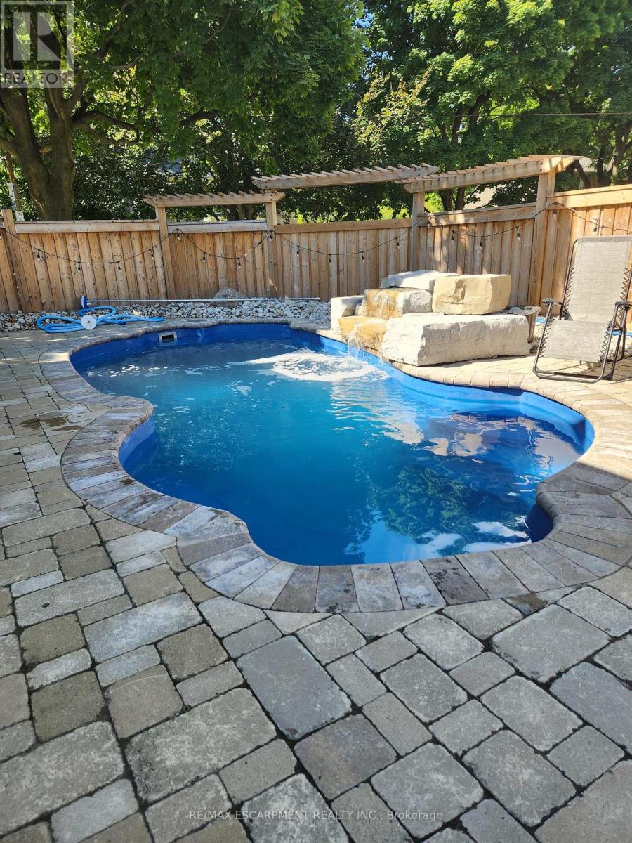 Photo 8 of 92 Auchmar Road, Hamilton ON