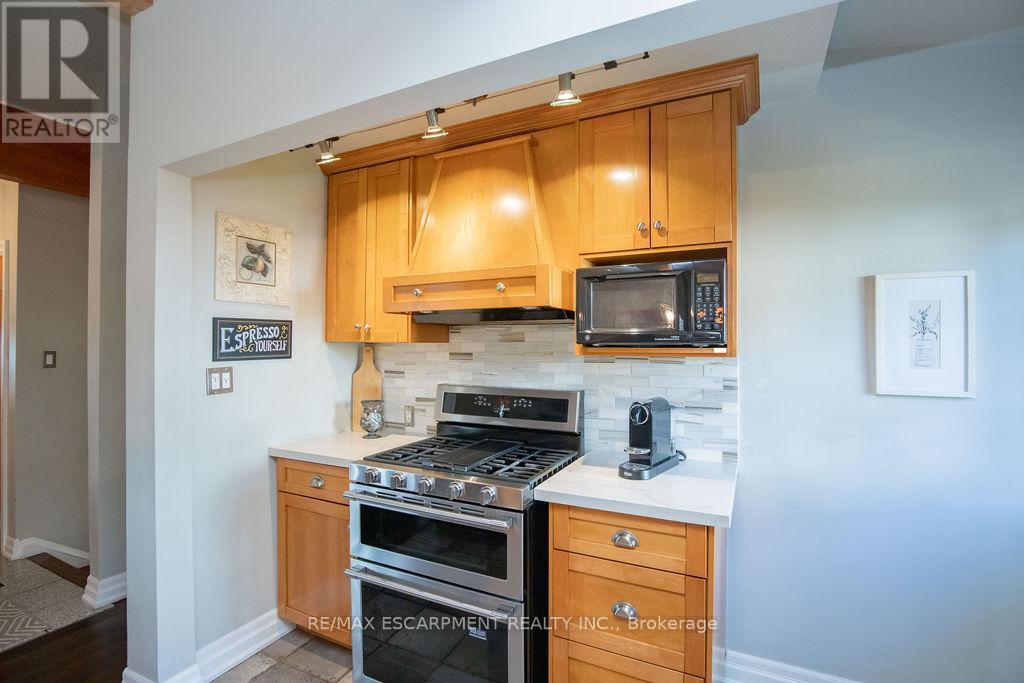 Photo 5 of 92 Auchmar Road, Hamilton ON