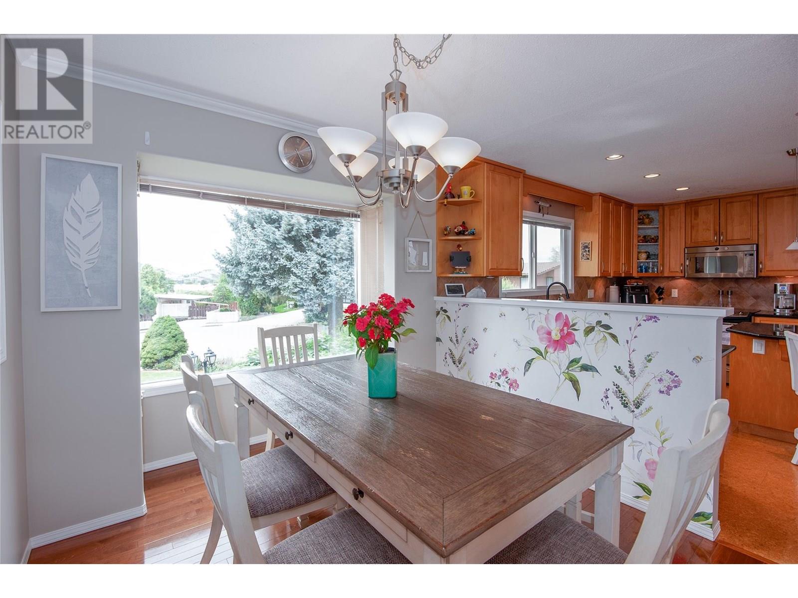 Photo 5 of 1171 Eagle Place, Kamloops BC