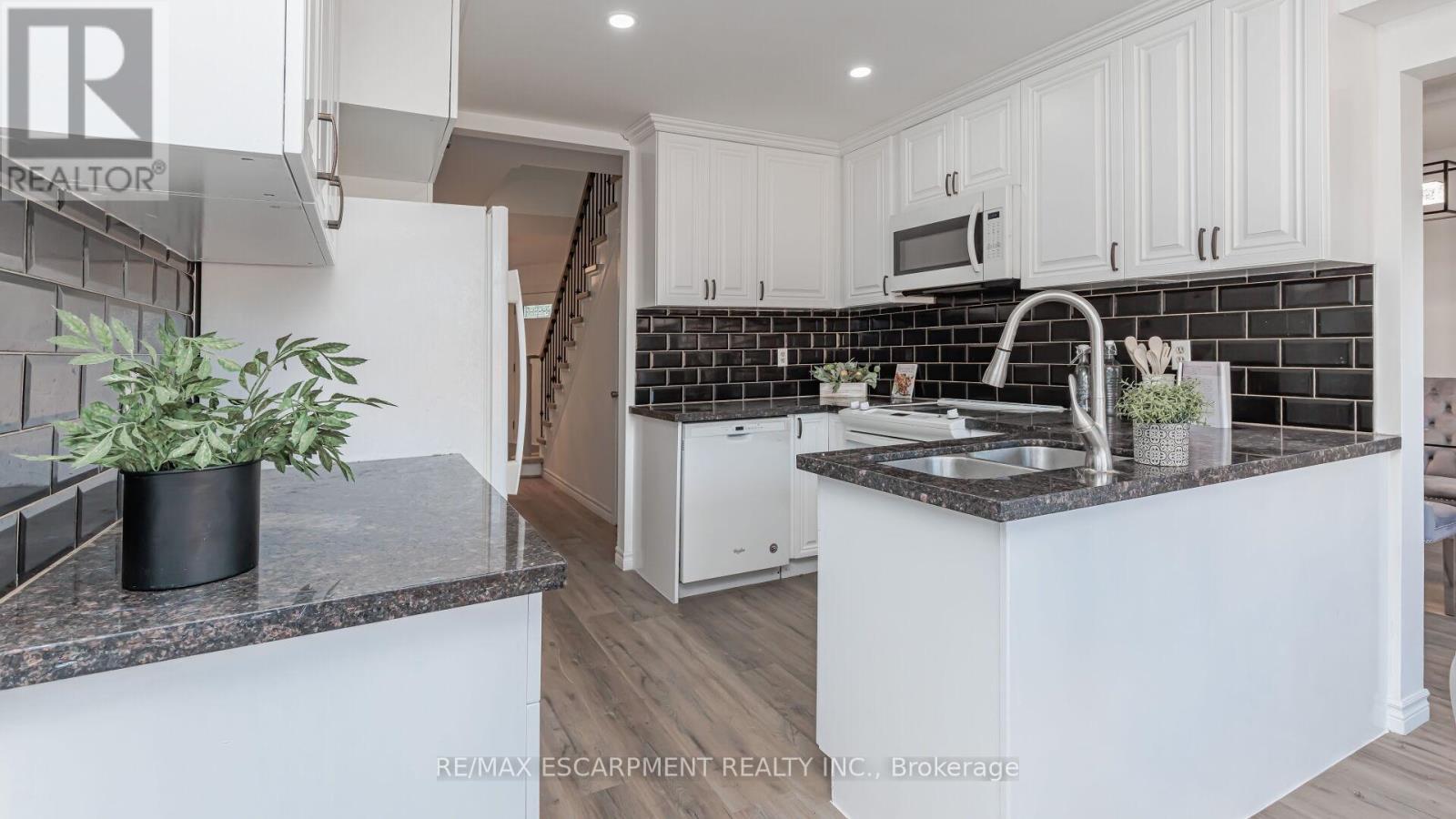 Photo 27 of 3 Mornington Drive, Hamilton ON