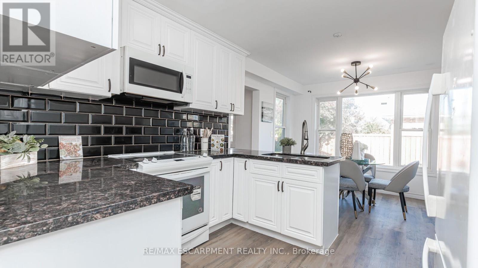 Photo 39 of 3 Mornington Drive, Hamilton ON