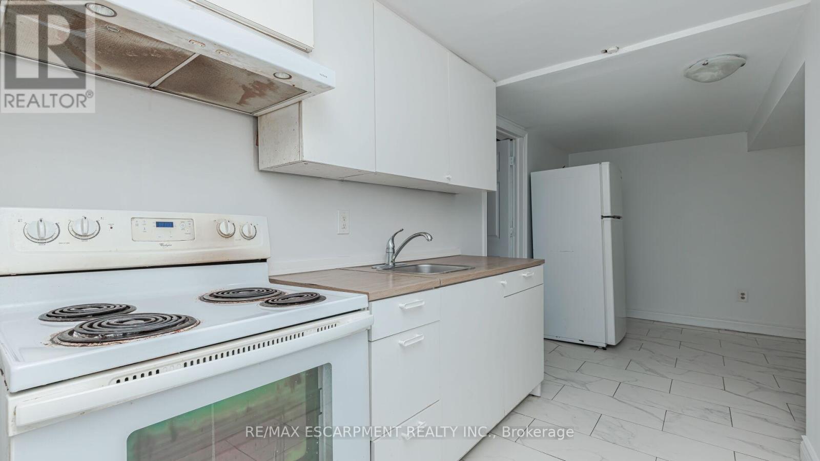 Photo 44 of 3 Mornington Drive, Hamilton ON