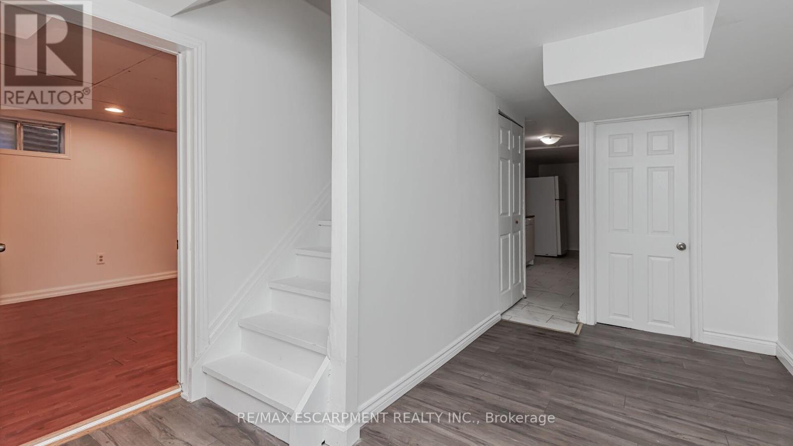 Photo 14 of 3 Mornington Drive, Hamilton ON