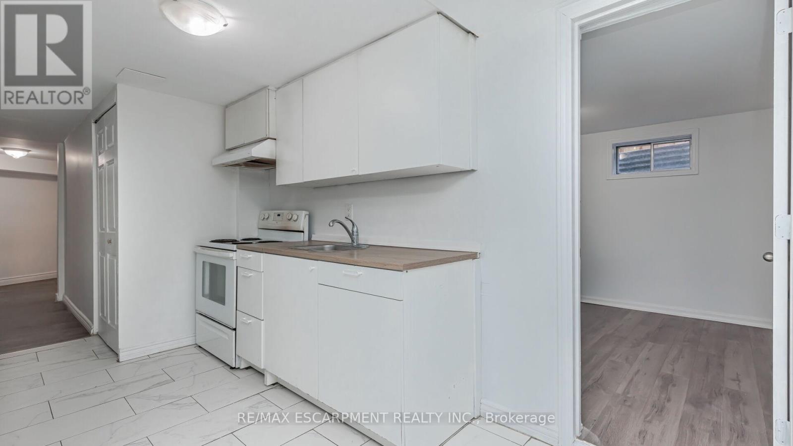 Photo 26 of 3 Mornington Drive, Hamilton ON