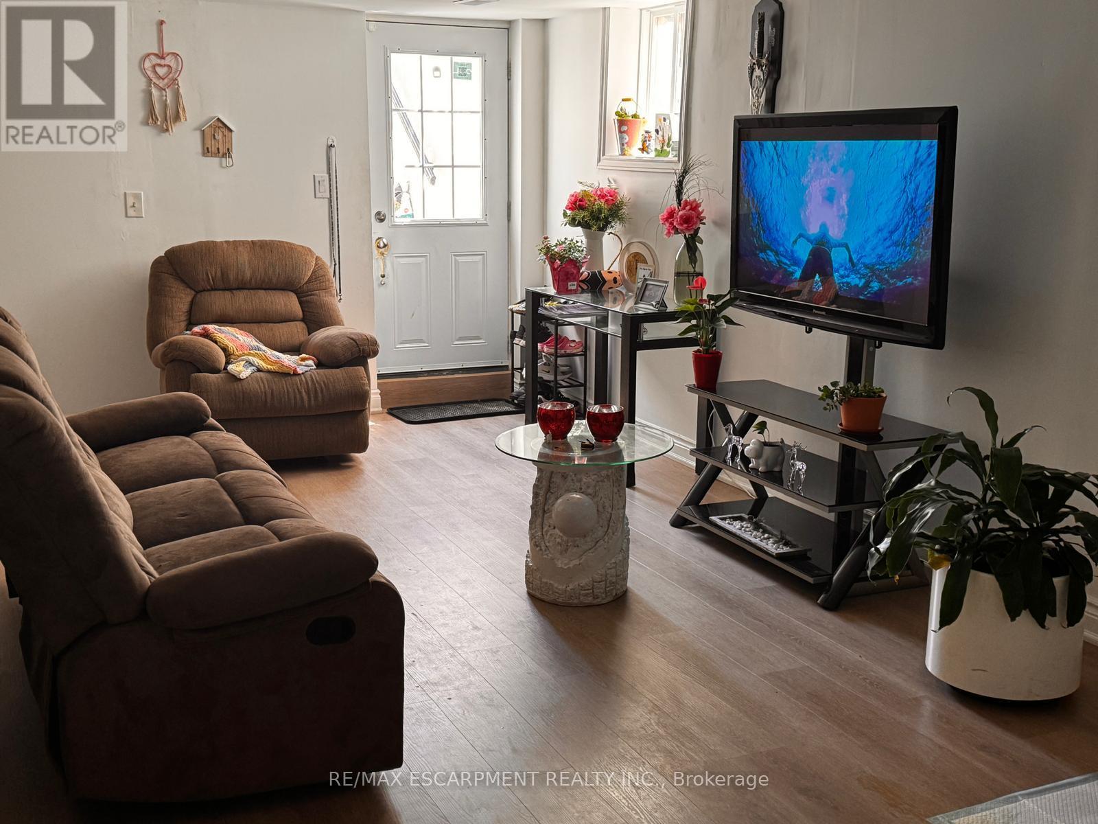Photo 41 of 3 Mornington Drive, Hamilton ON