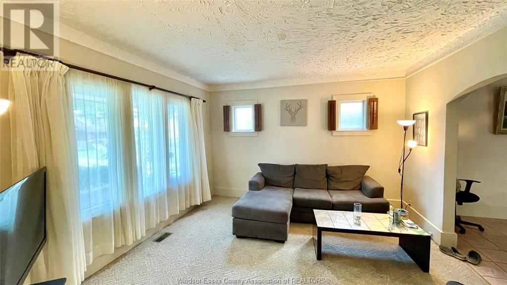 Photo 11 of 741 Partington, Windsor ON