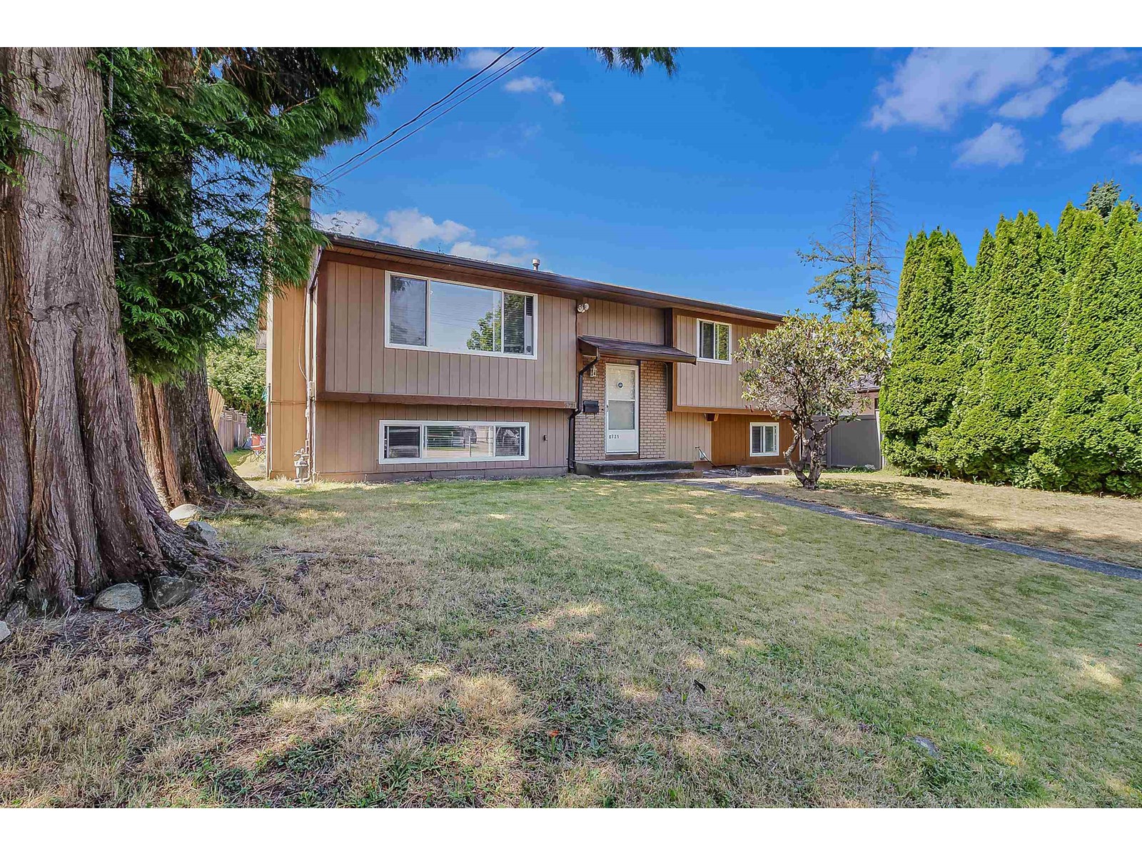Photo 4 of 6721 132 Street Street, Surrey BC