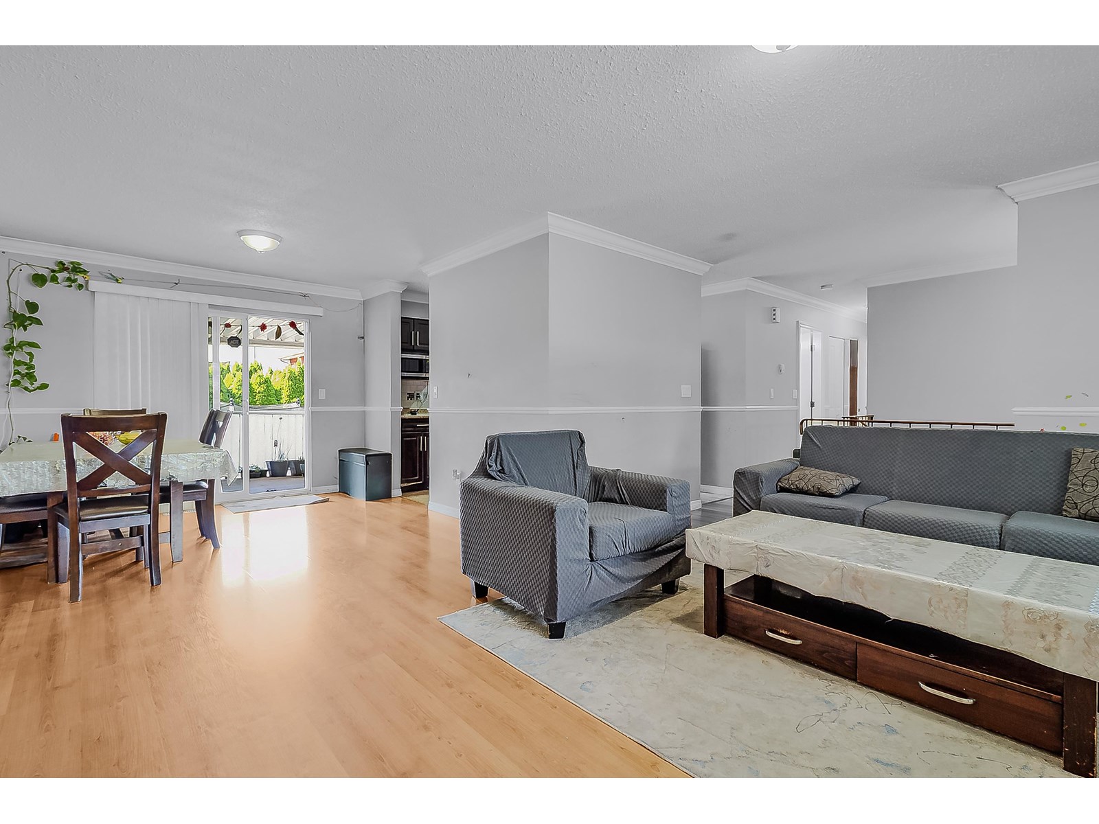 Photo 7 of 6721 132 Street Street, Surrey BC