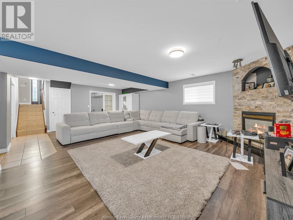 Photo 21 of 1437 Meridian Street, Windsor ON