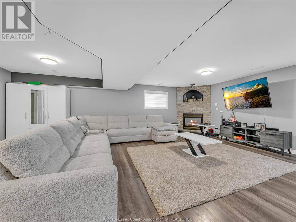 Photo 20 of 1437 Meridian Street, Windsor ON