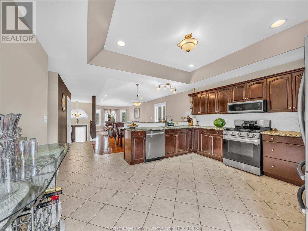 Photo 10 of 1437 Meridian Street, Windsor ON